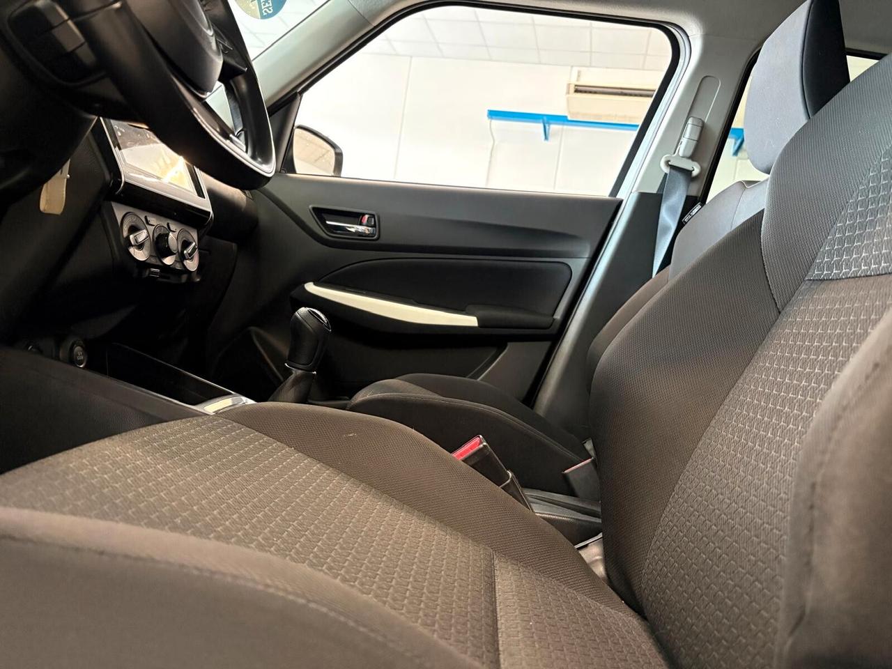 Suzuki Swift COOL 1.2 Hybrid 5p.