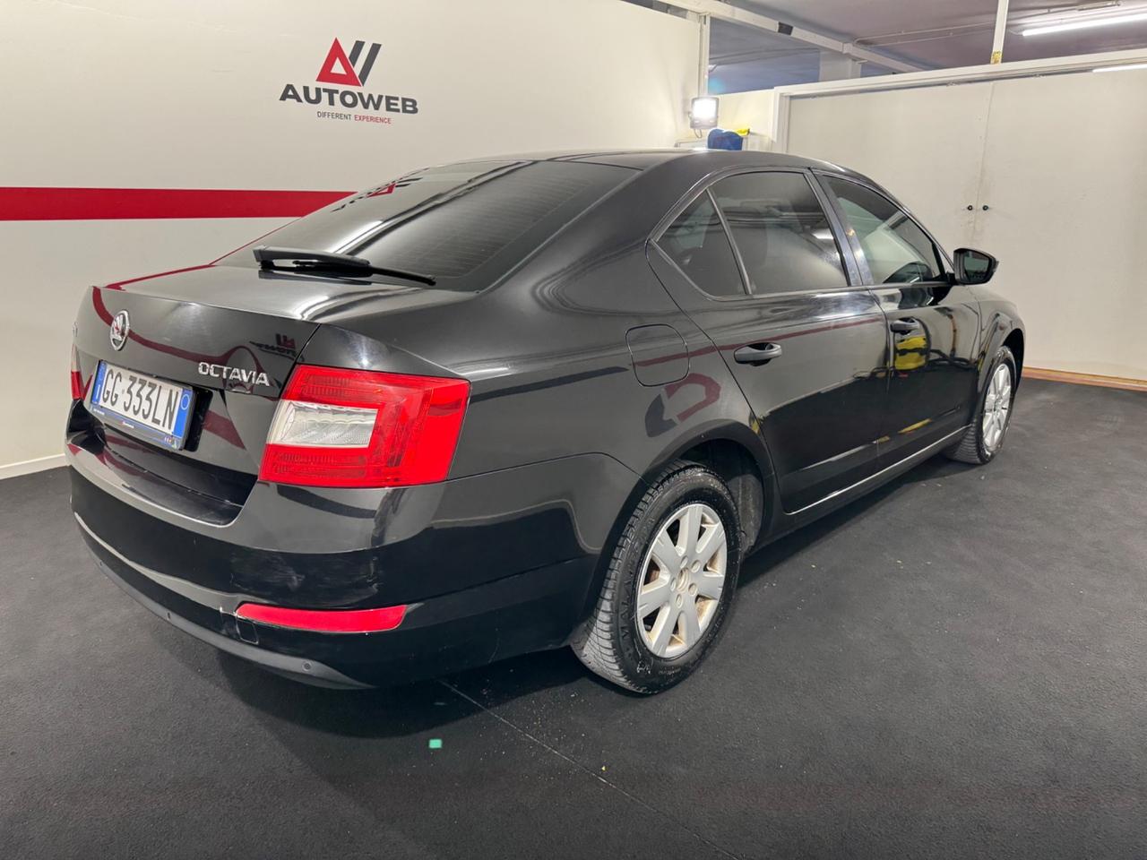 Skoda Octavia 1.6 TDI CR 90 CV Active