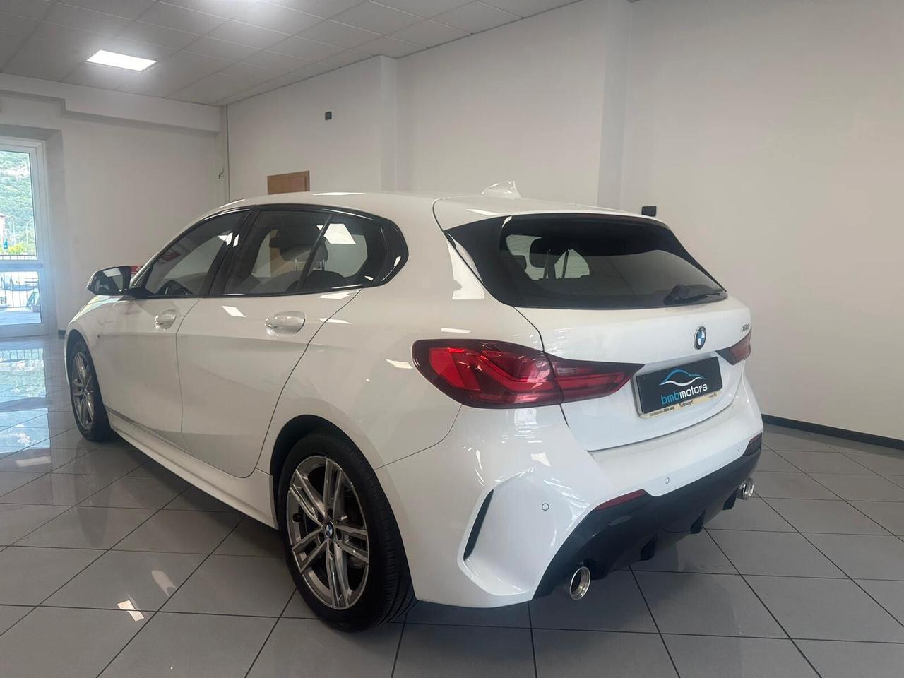 Bmw 118 118d 5p. Msport