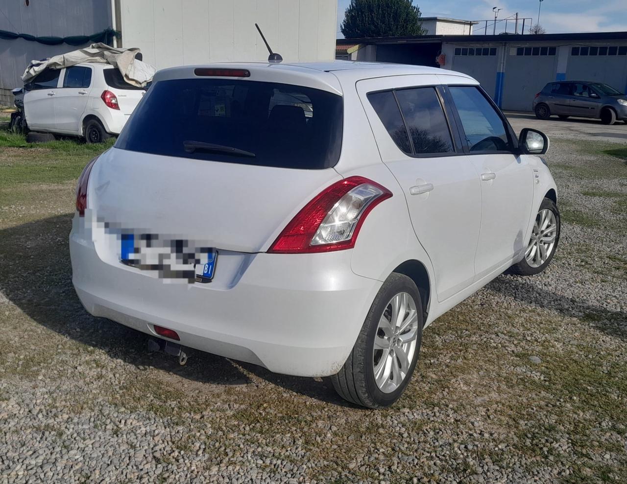 Suzuki Swift 1.3 DDiS 5 porte B-Top Bi-Color