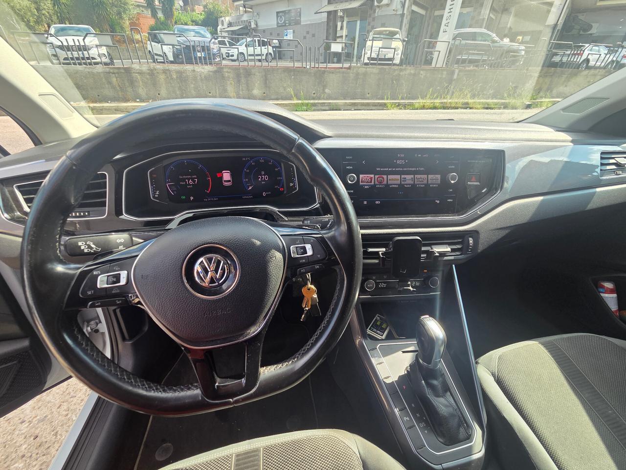 Polo 1.6 TDI 95 CV DSG 5p. R-LINE