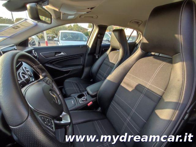 MERCEDES-BENZ GLA 180 d Automatic Business