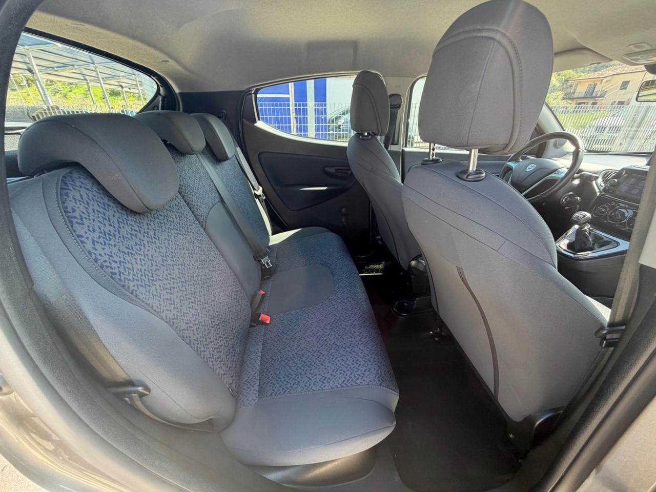 Lancia Ypsilon 1.0 FireFly 5 porte S&S Hybrid Gold