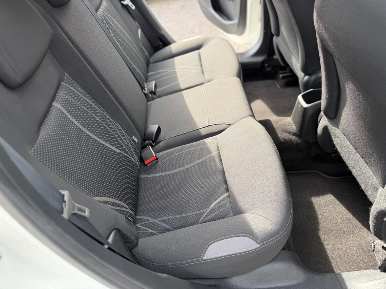 Peugeot 208 1.4 HDi 68 CV 3 porte Allure