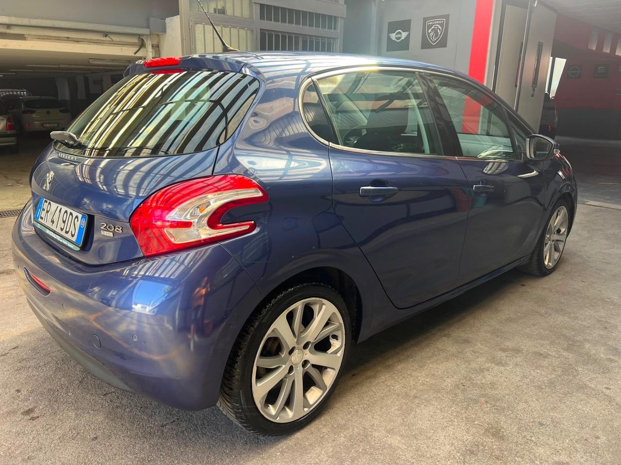 Peugeot 208 1.6 e-HDi 92 CV Stop&Start 5 porte Allure