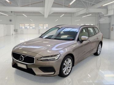 VOLVO V60 B4 D AUTOM. MOMENTUM BUSINESS 5 PORTE STATION WAGON