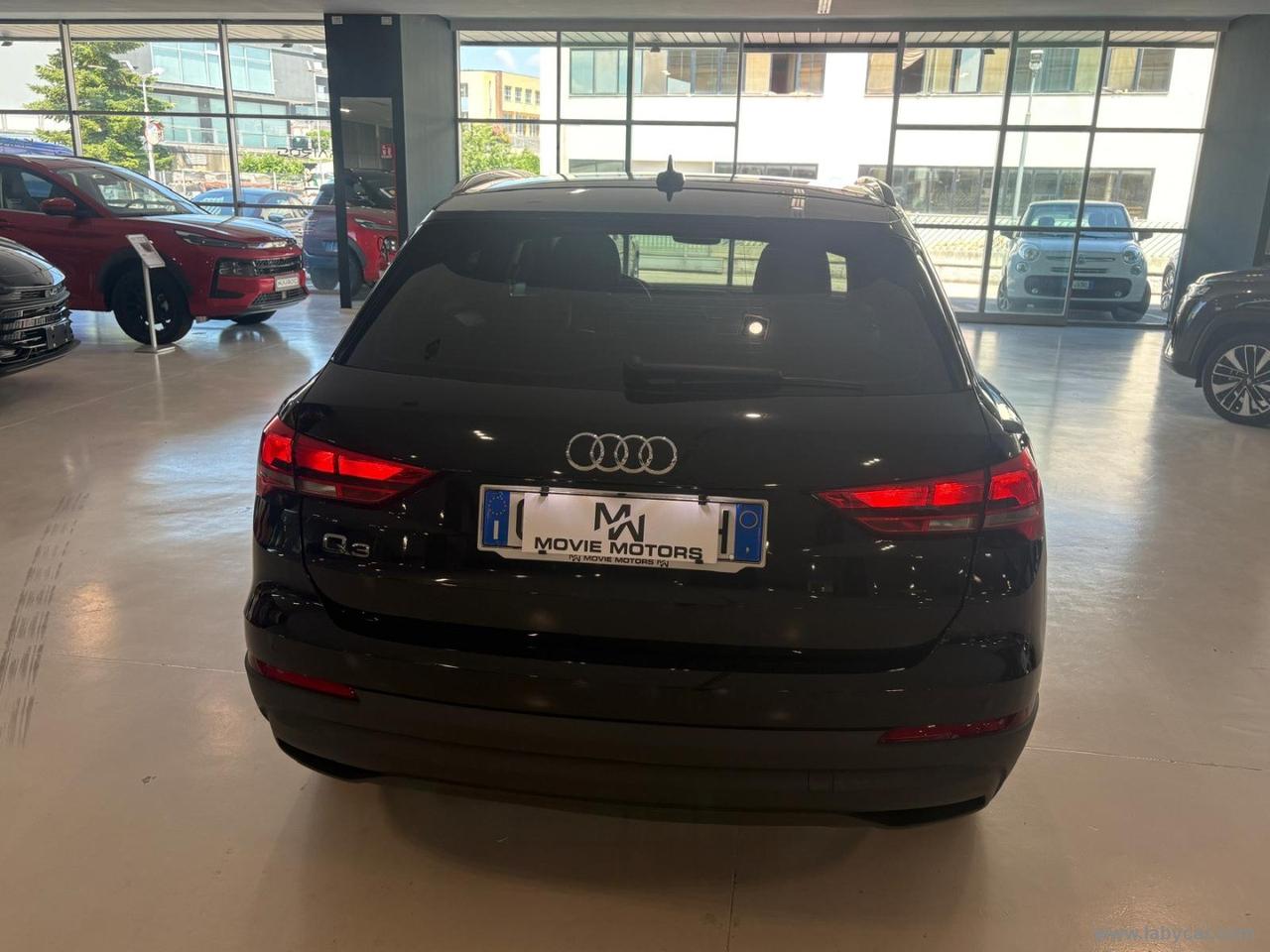 AUDI Q3 35 TDI S tronic Business Advanced