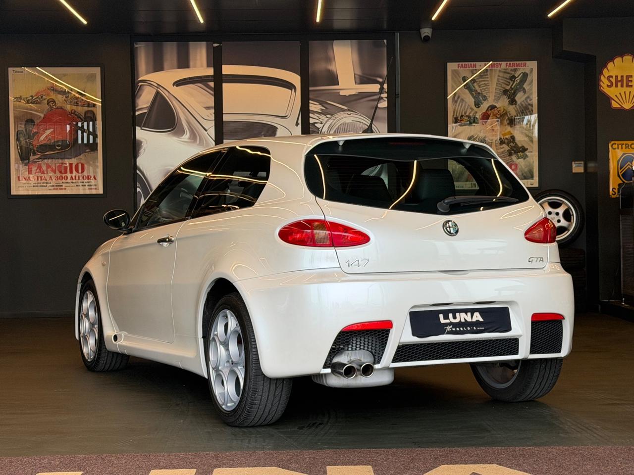 Alfa Romeo 147 3.2i V6 24V cat Selespeed 3 porte GTA