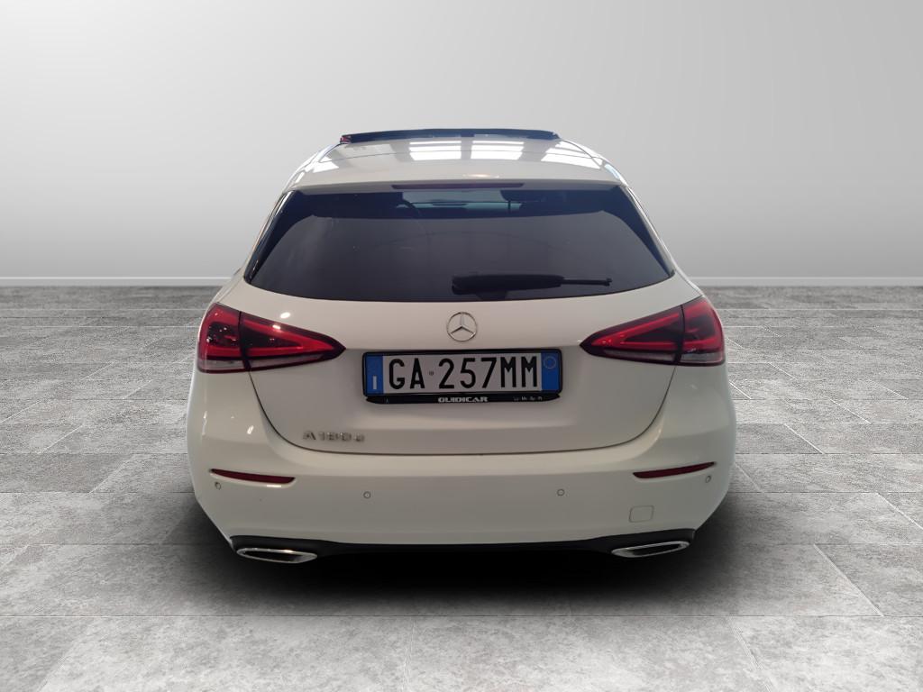 Mercedes-Benz Classe A - W177 2018 - A 180 d Sport Light auto