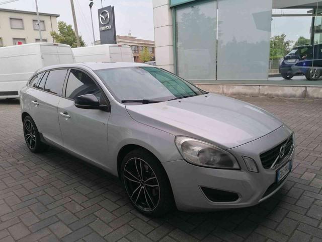 VOLVO V60 D3 Momentum