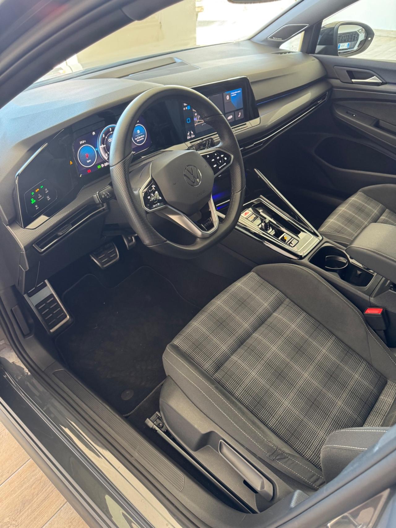 Volkswagen Golf 2.0 TDI DSG GTD