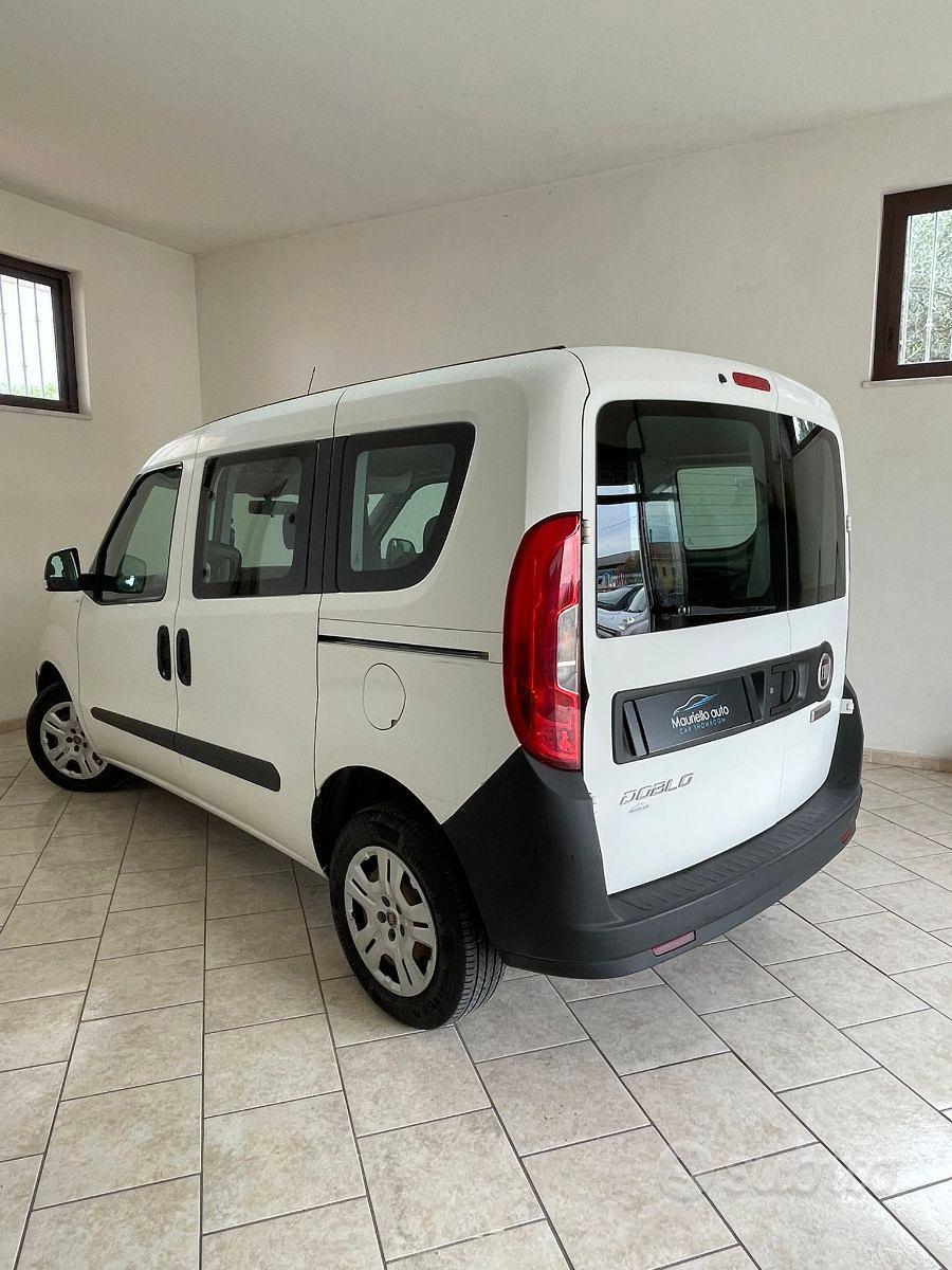 Fiat doblo combi 5 posti