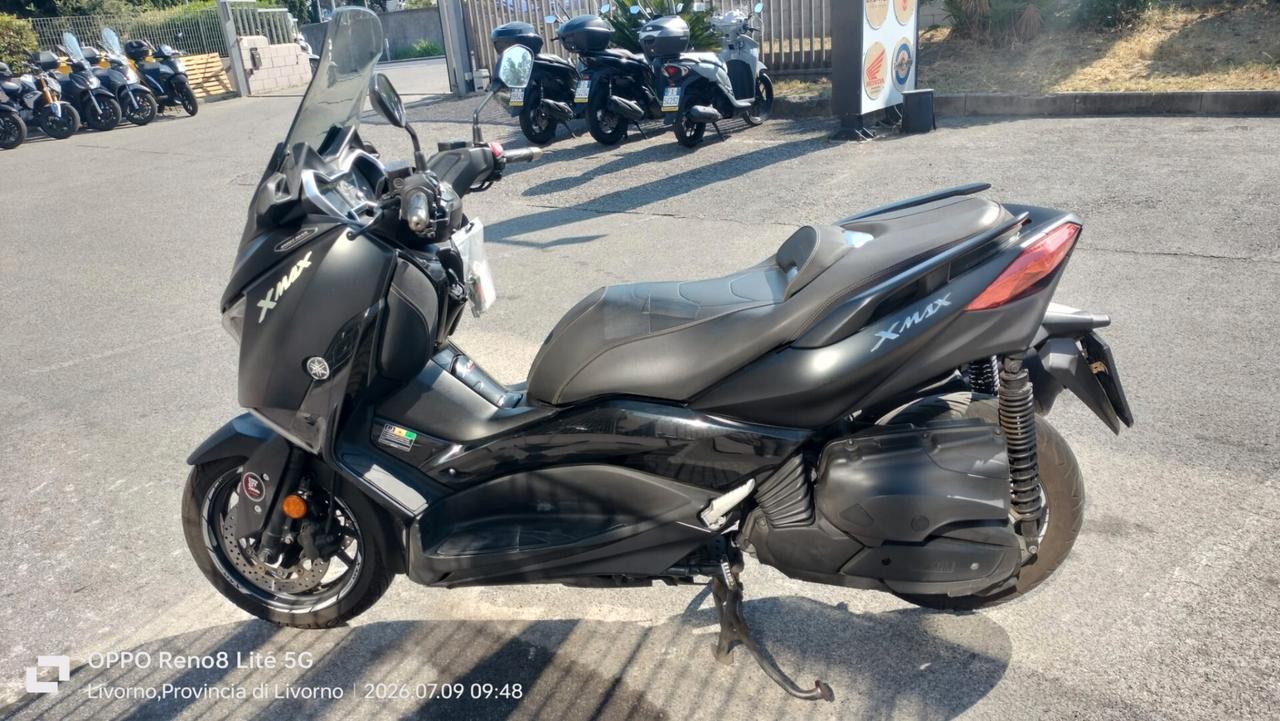 Yamaha X-Max 400