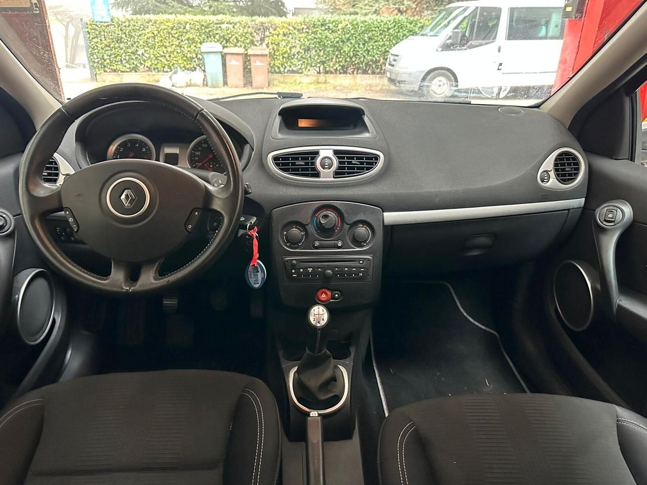 Renault Clio 1.2 16V 5 porte Dynamique