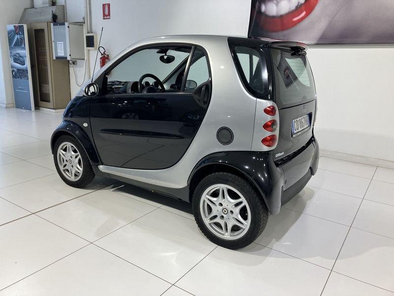 smart fortwo fortwo 700 coupé passion (45 kW)