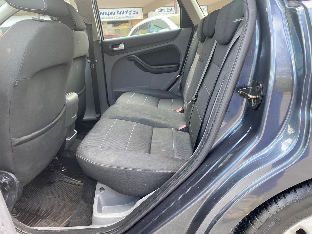 Ford Focus 1.6 (115CV) 5p. Bz.- GPL Ikon