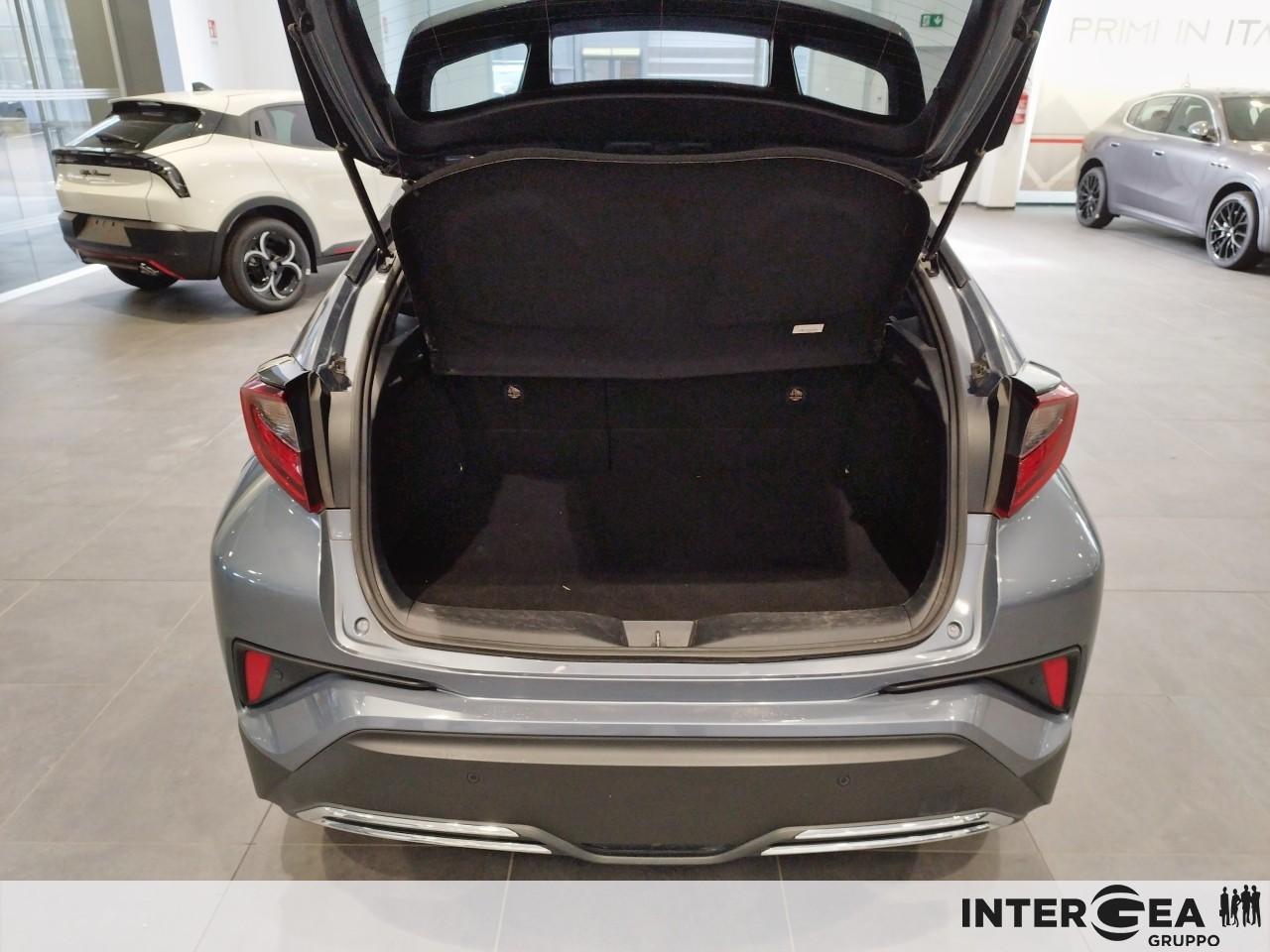 TOYOTA C-HR 2.0h Comfort e-cvt