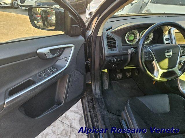 VOLVO XC60 D3 AWD Momentum