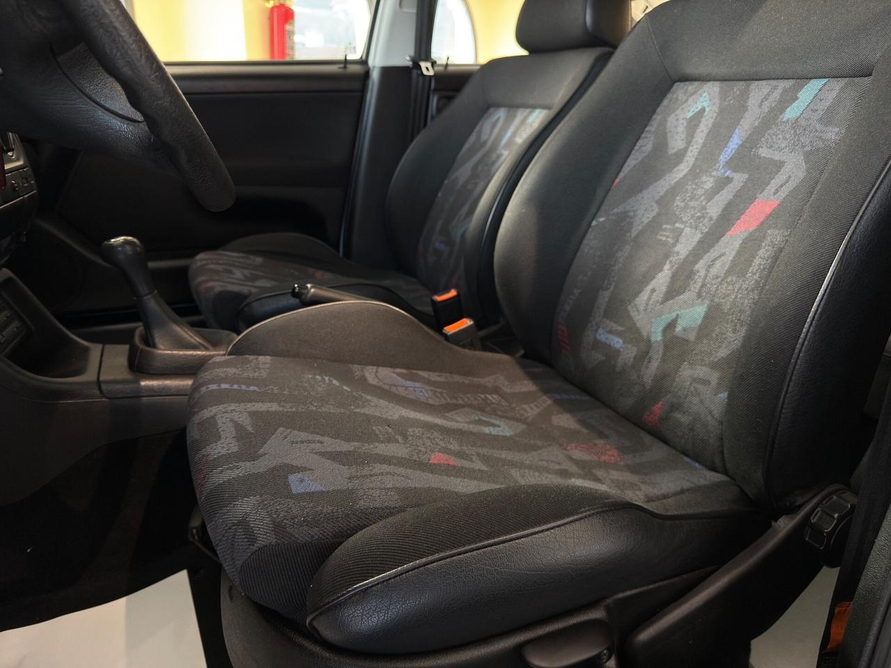 Volkswagen Golf 1.6 cat 5 porte GT Special GT