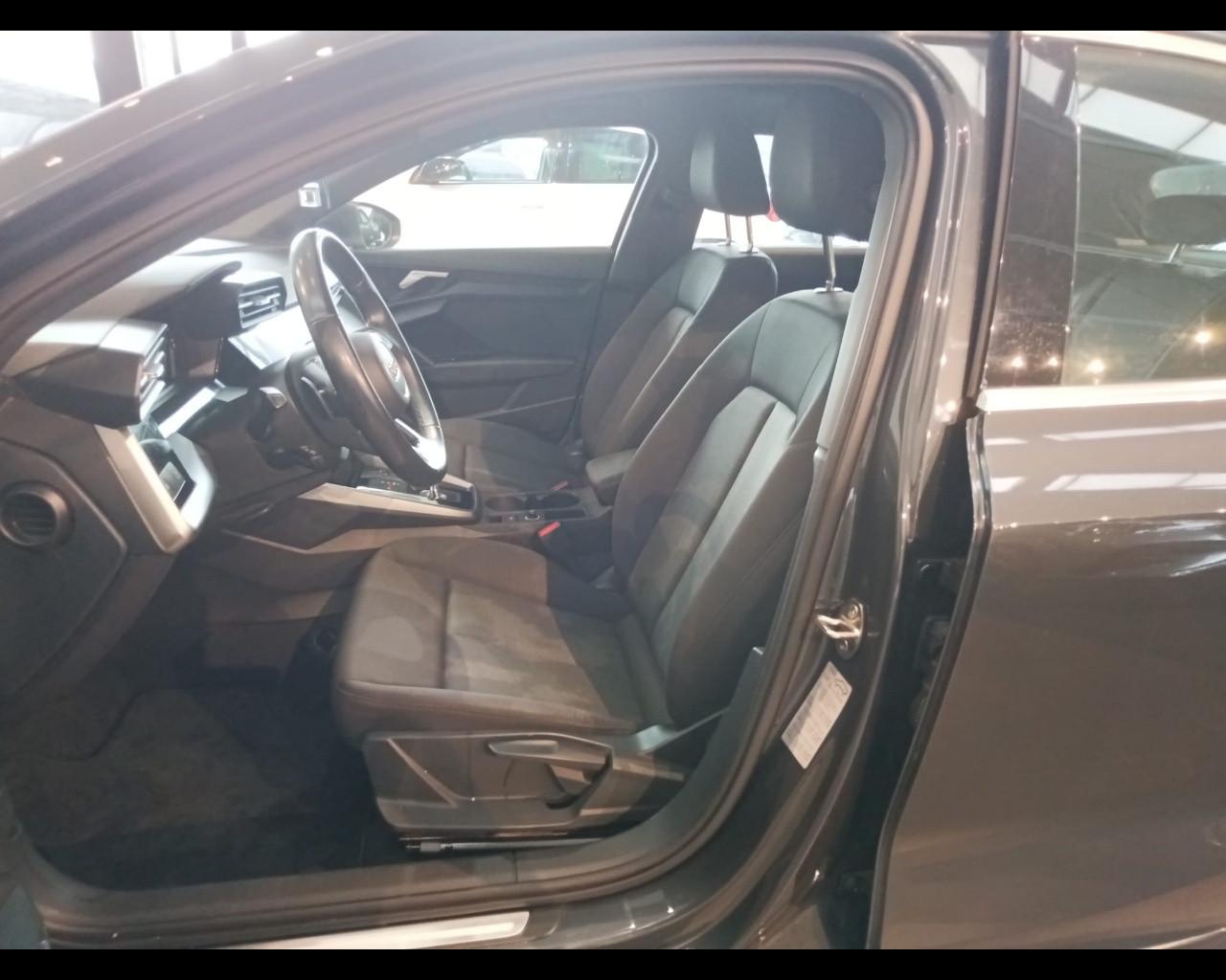 AUDI A3 IV 2020 Sportback - A3 Sportback 30 1.5 g-tron Business A