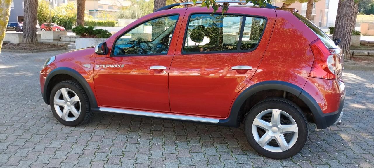 Dacia Sandero Stepway 1.6 8V 85CV