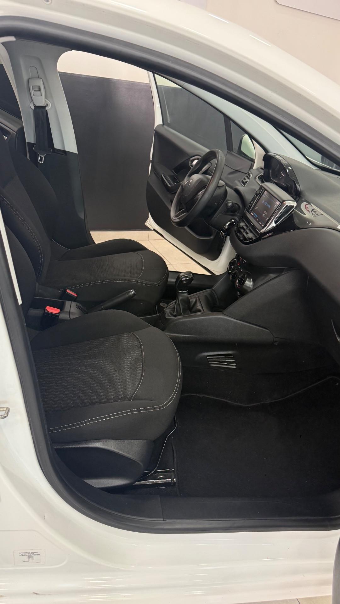 Peugeot 208 BlueHDi 75 5 porte Allure