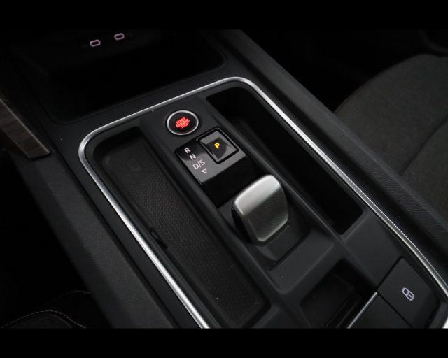 SEAT Leon 1.5 eTSI 150 CV DSG Xcellence