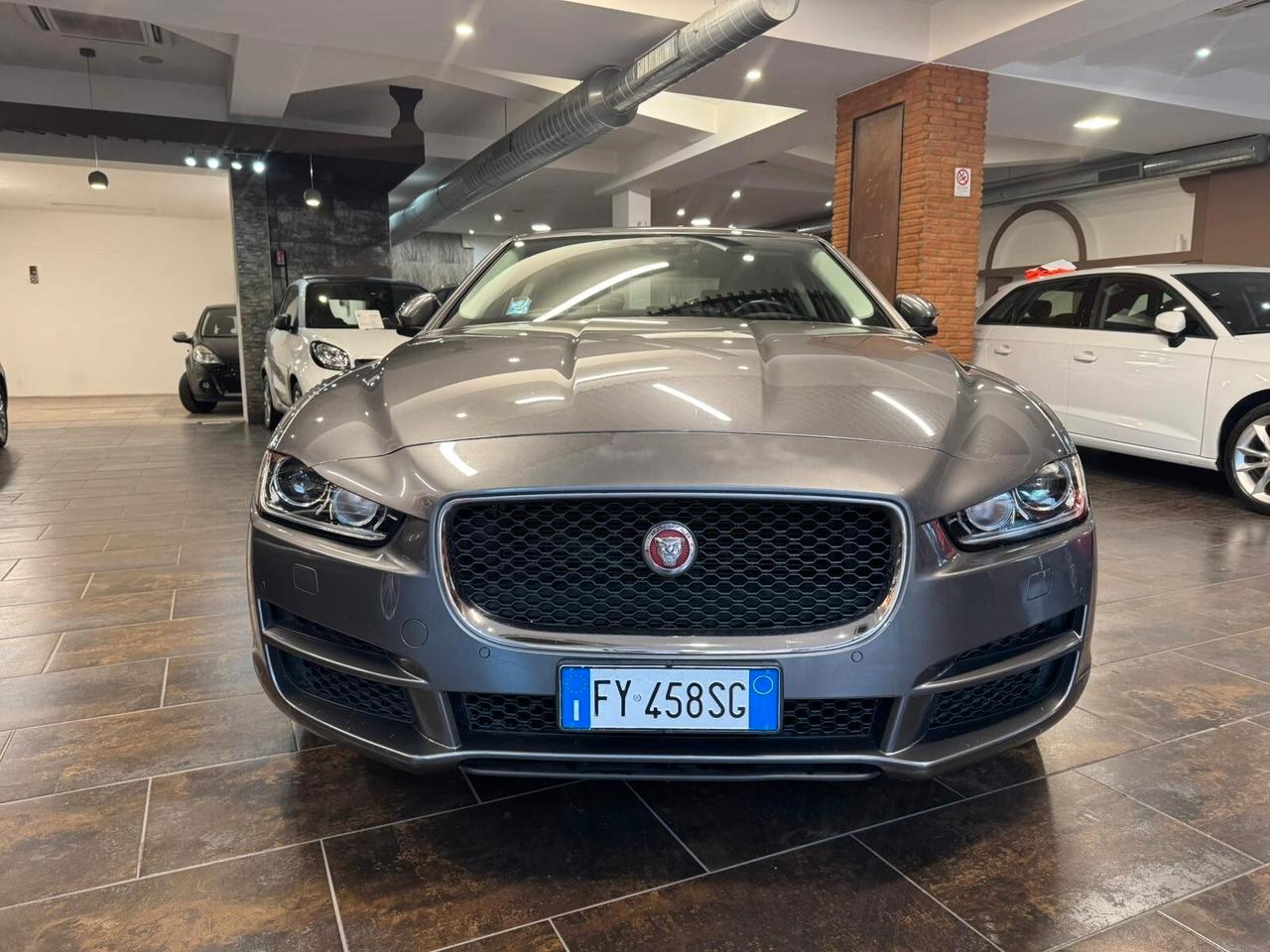 Jaguar XE 2.0 D 180 CV AWD aut. Prestige Business Edition
