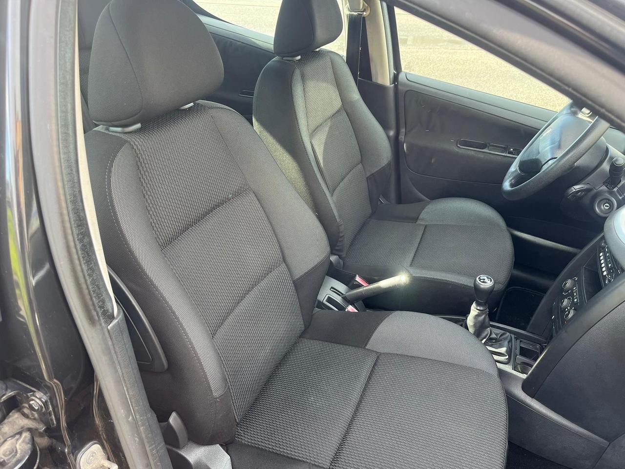 Peugeot 207 1.4 HDi 70CV 5p. XS