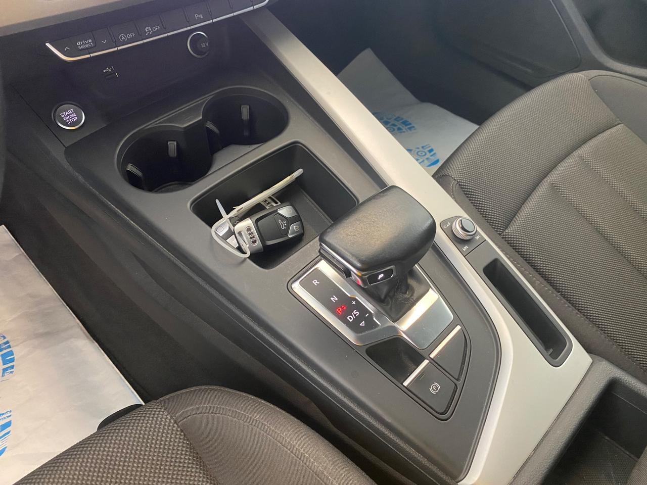 Audi A4 Avant 40 2.0 tdi 204cv S-tronic