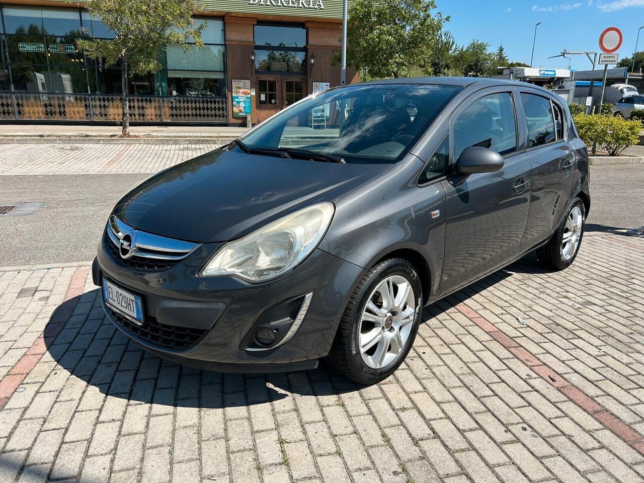 Opel Corsa 1.2 85CV 5 porte GPL-TECH One