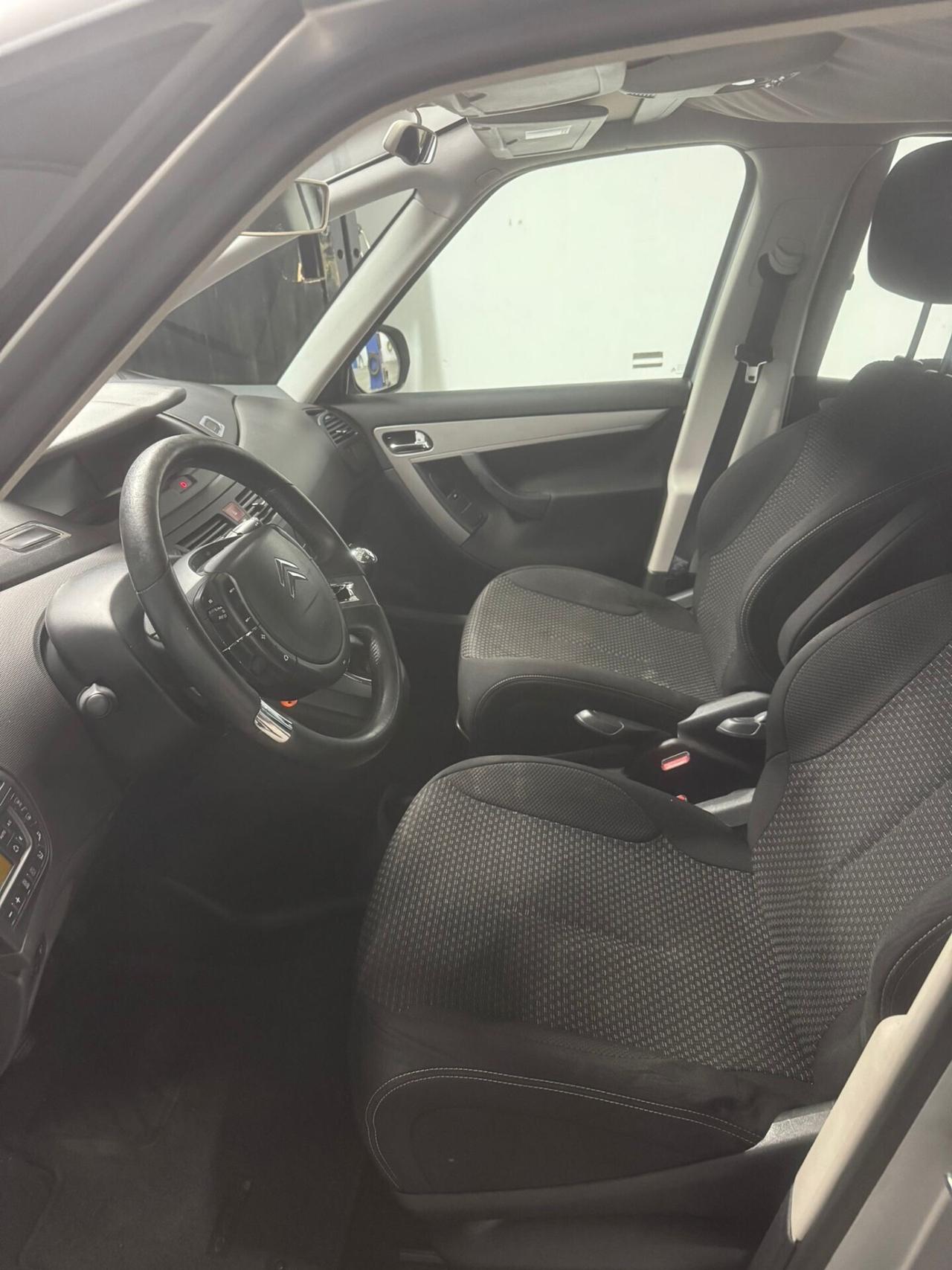 Citroen C4 Picasso 1.6 VTi 120 GPL