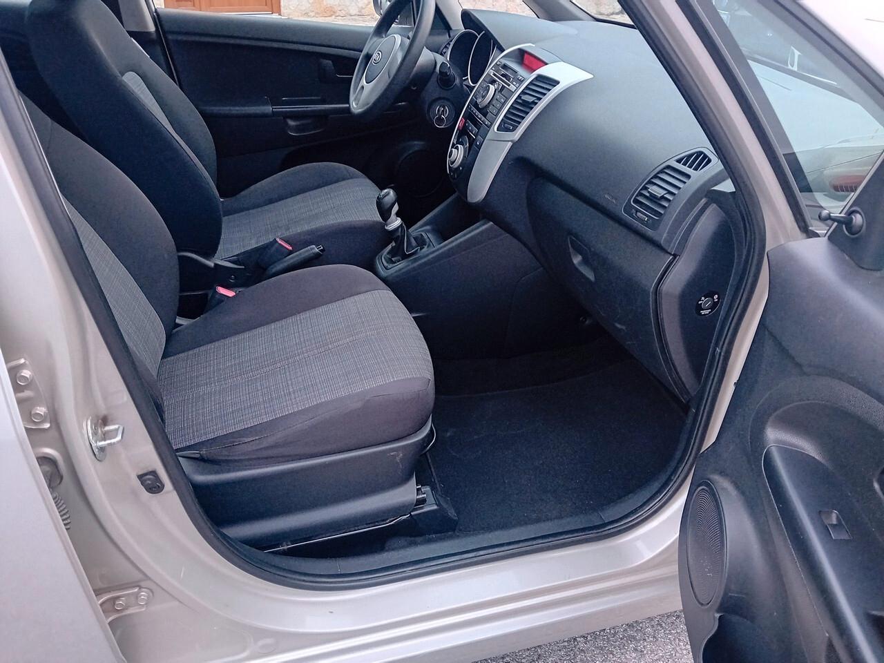 Kia Venga 1.4 CRDi 77CV WGT LX