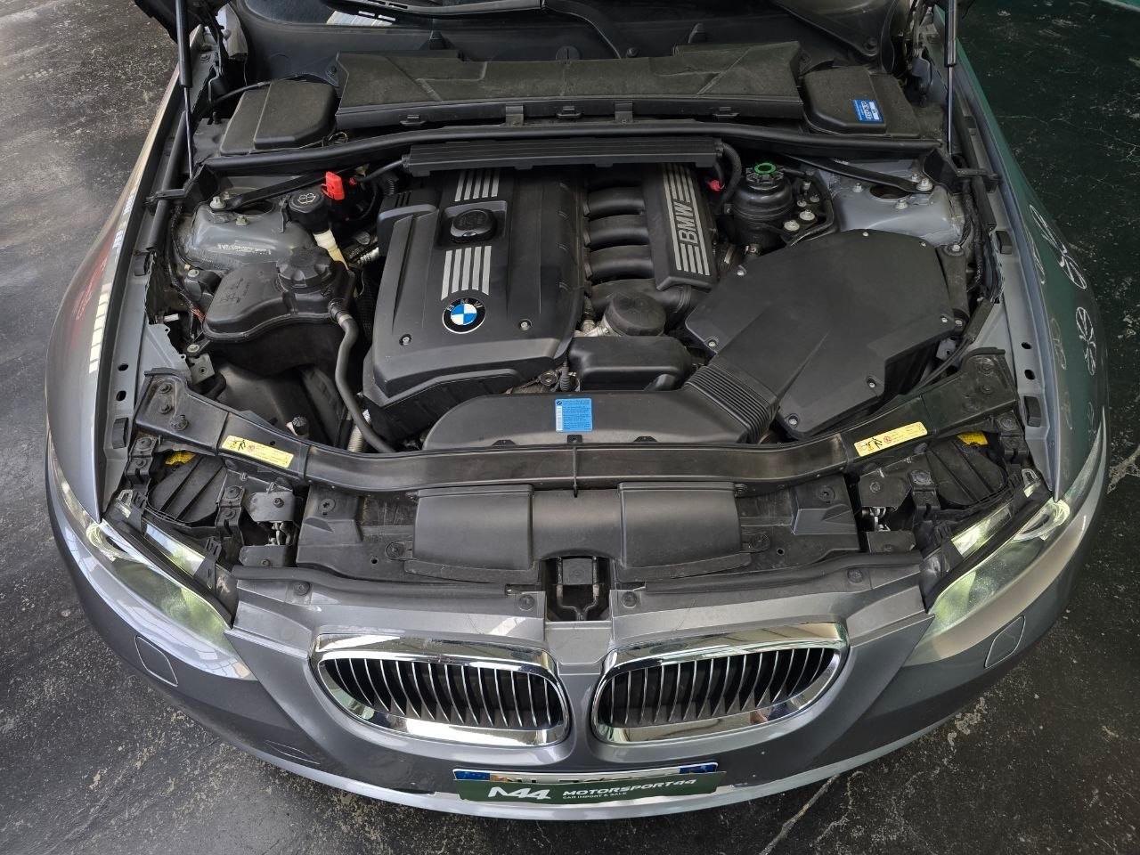 BMW 325i E92 218cv
