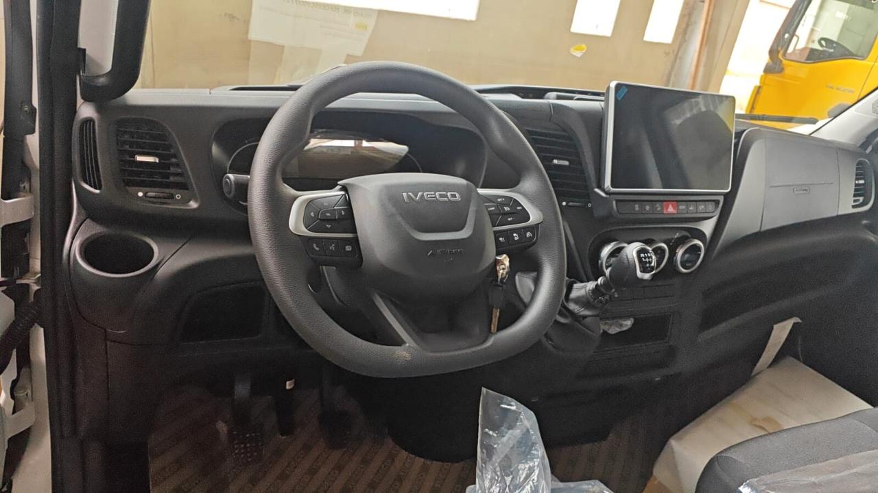 Carro attrezzi Daily 35C18 scarrabile cambio manuale