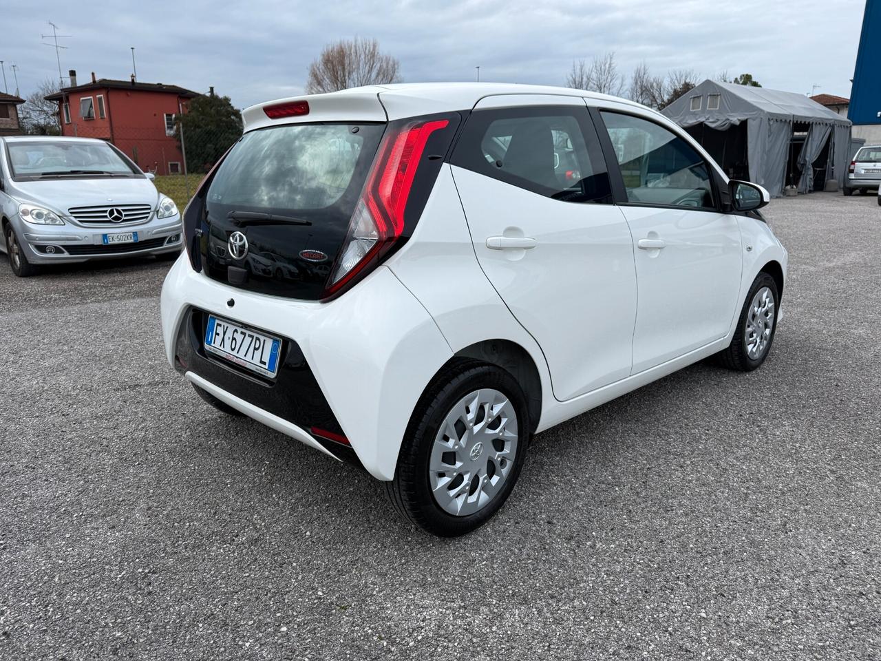 Toyota Aygo 1.0 VVT-i 72 CV 5 porte x-business