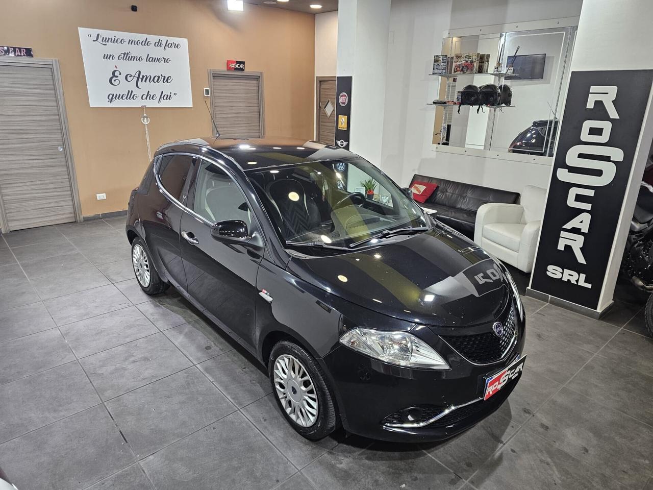 Lancia Ypsilon 1.2 69 CV 5 porte benz.