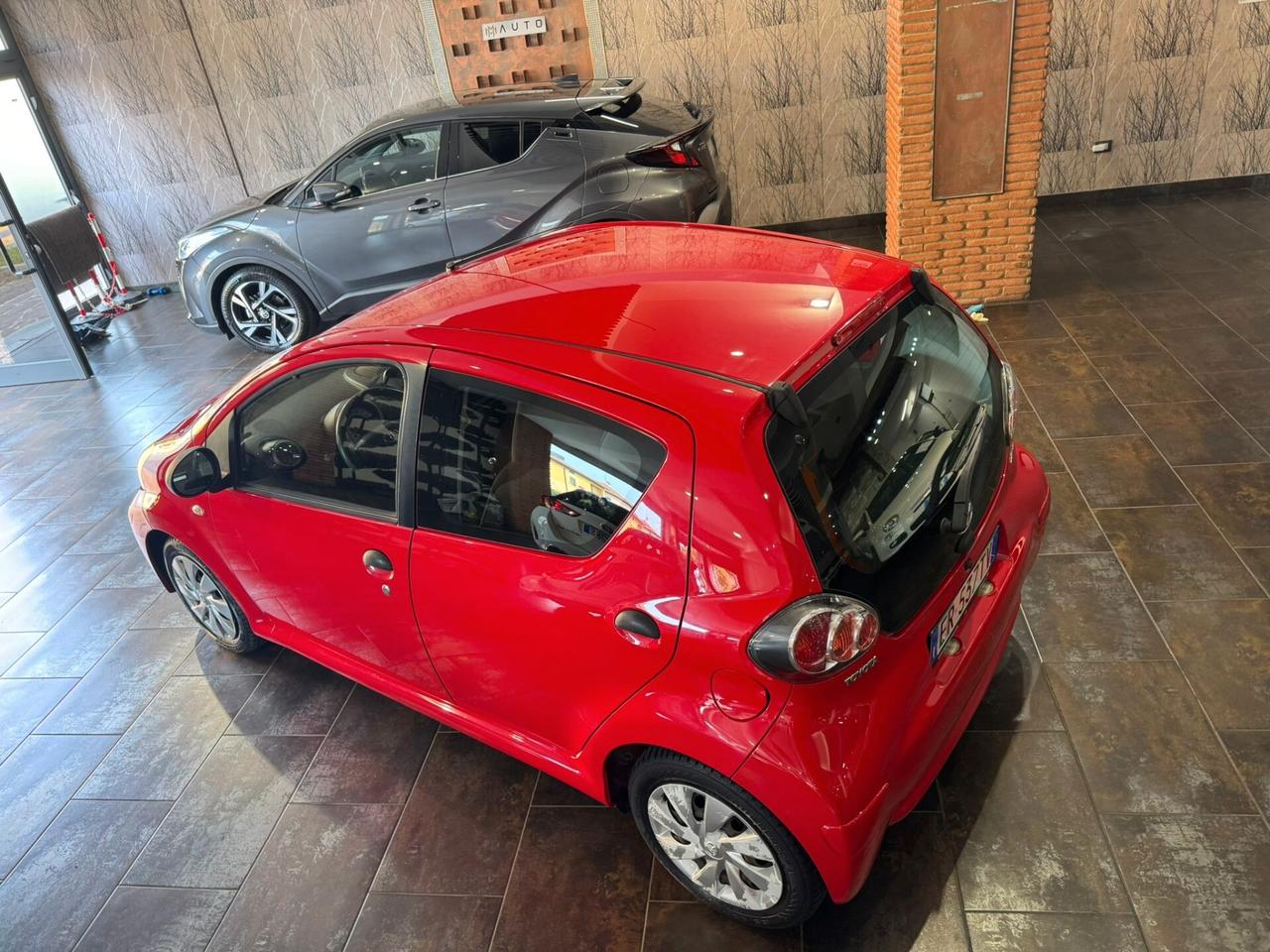 Toyota Aygo 1.0 12V VVT-i 5 porte Active Connect