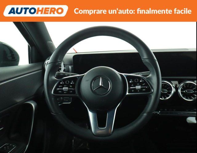 MERCEDES-BENZ A 180 Automatic Sport