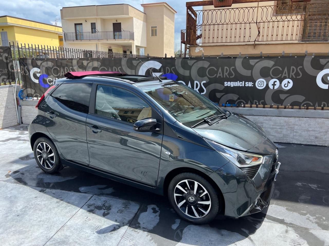 Toyota Aygo Connect 1.0 VVT-i 72 CV CABRIO