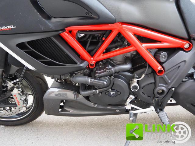 DUCATI Diavel Red Carbon