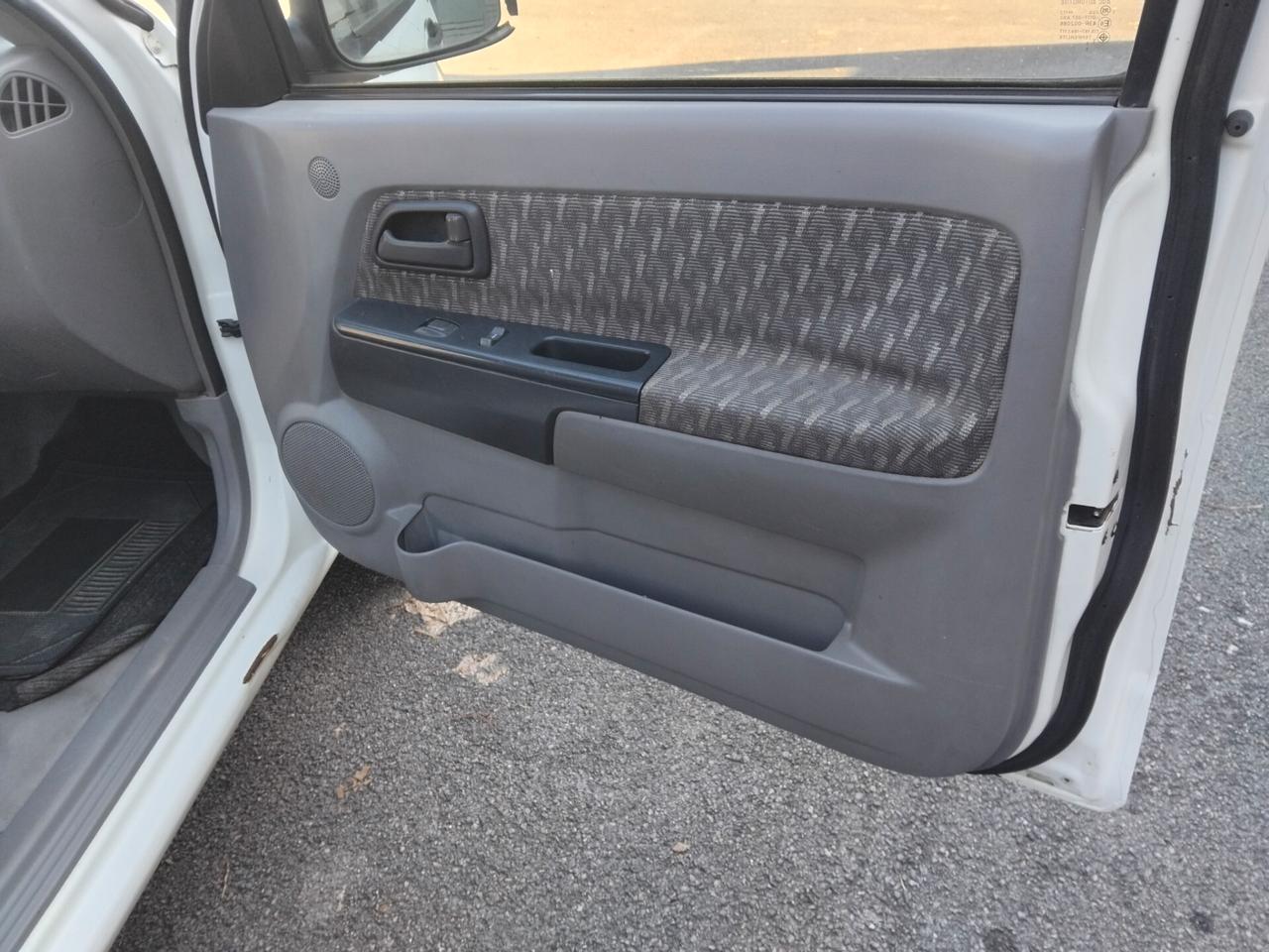 Isuzu d max ribaltabile e gancio traino