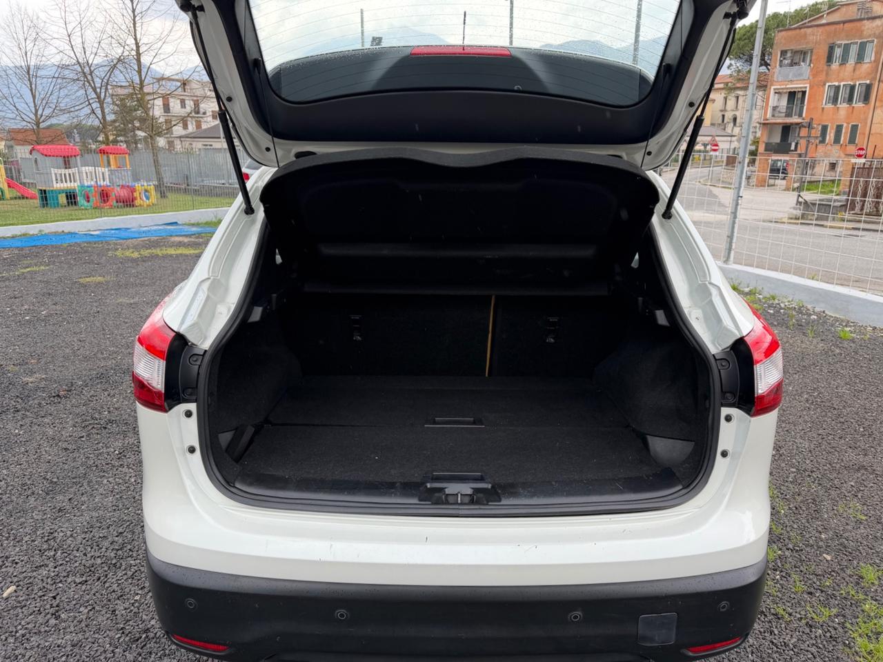 Nissan Qashqai 1.5 dCi DPF Tekna