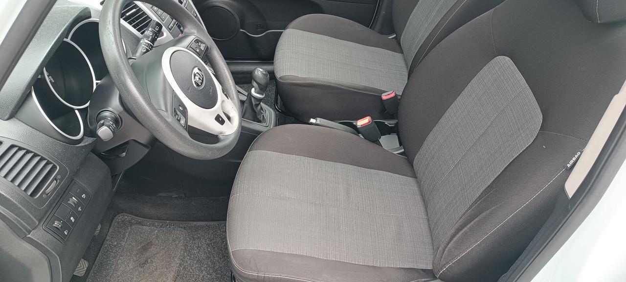 Kia Venga 1.4 CVVT Cool