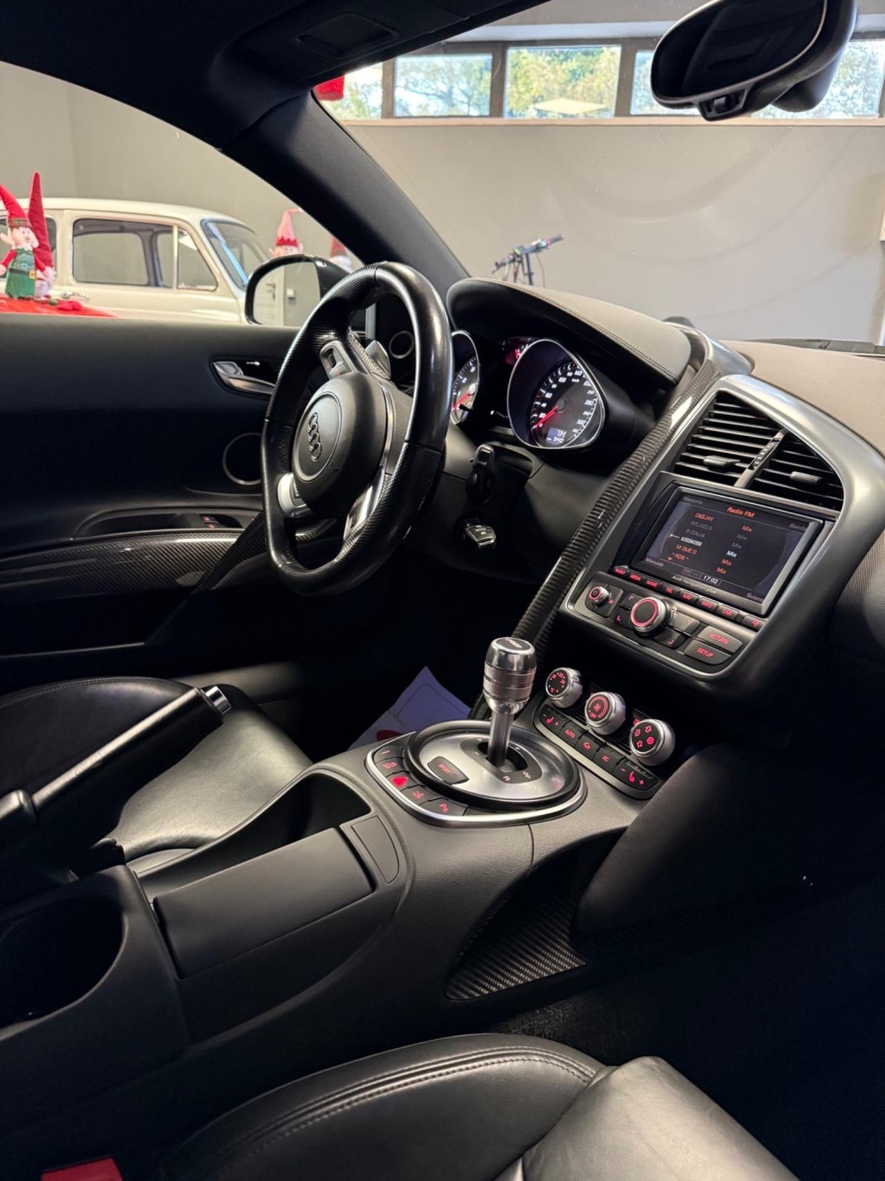 Audi R8 Spyder 4.2 V8 FSI quattro R tronic