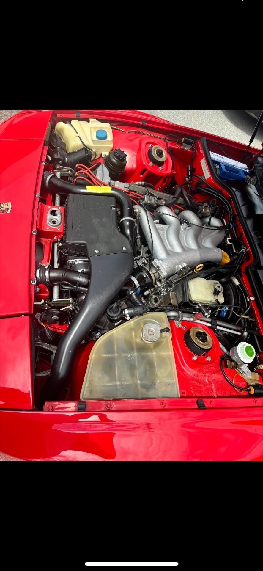 Porsche 944 Turbo S