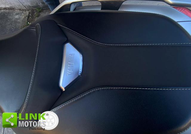 YAMAHA X-Max 400 Iron Abs