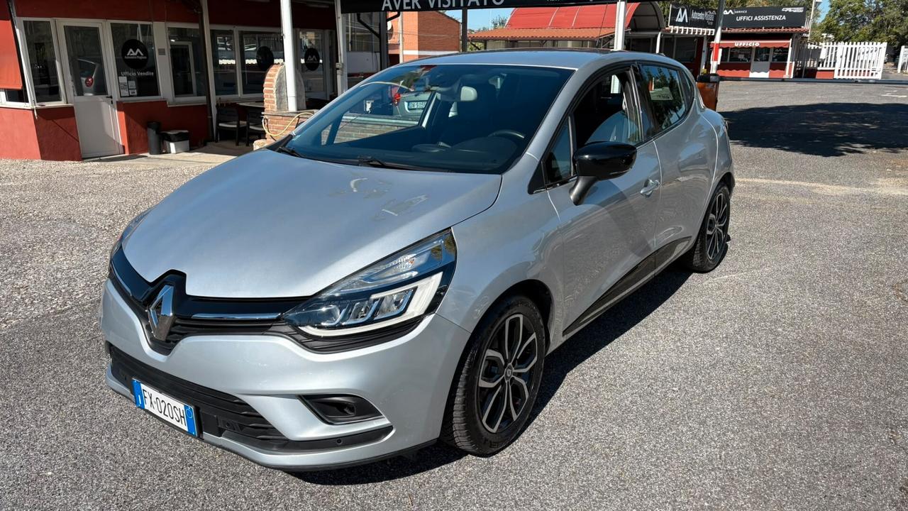 Renault Clio dCi 8V 75 CV 5 porte Moschino Intens