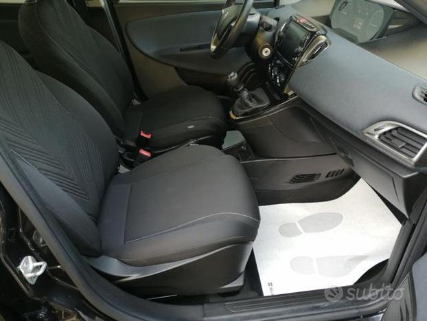 LANCIA Ypsilon 1.0 FireFly 5 porte S&S Hybrid Ec