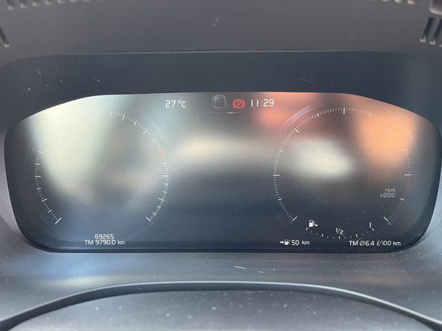 VOLVO XC60 B4 AWD Geartronic C.AUTO